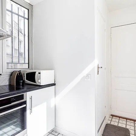 Guestready - Sunlit Serenity Near Montmartre