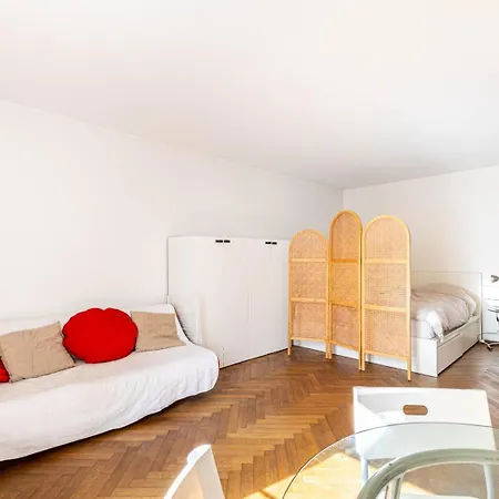 Guestready - Sunlit Serenity Near Montmartre Apartment Paris