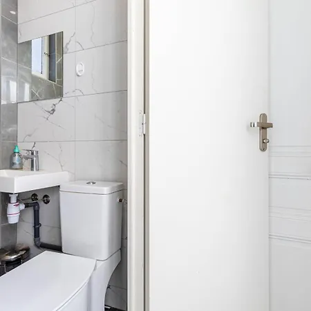 Apartment Guestready - Sunlit Serenity Near Montmartre *