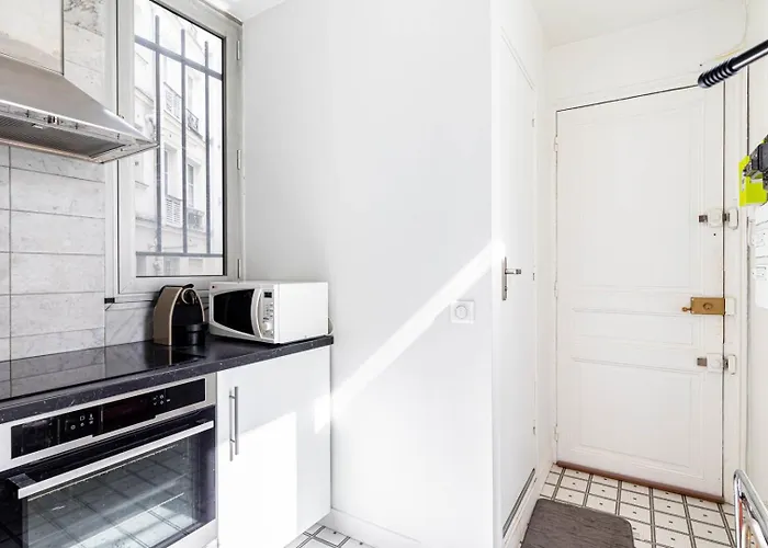 Guestready - Sunlit Serenity Near Montmartre