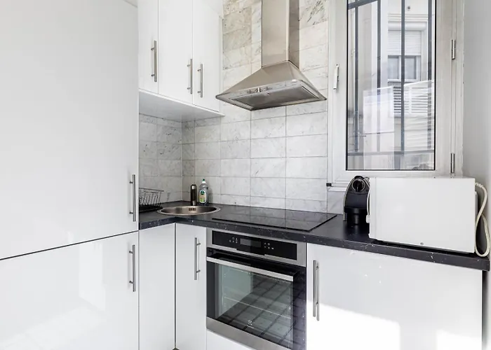Guestready - Sunlit Serenity Near Montmartre Appartement *