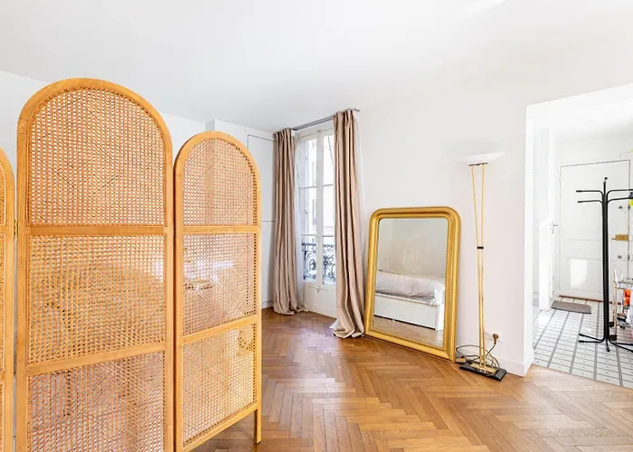 Guestready - Sunlit Serenity Near Montmartre * Parijs