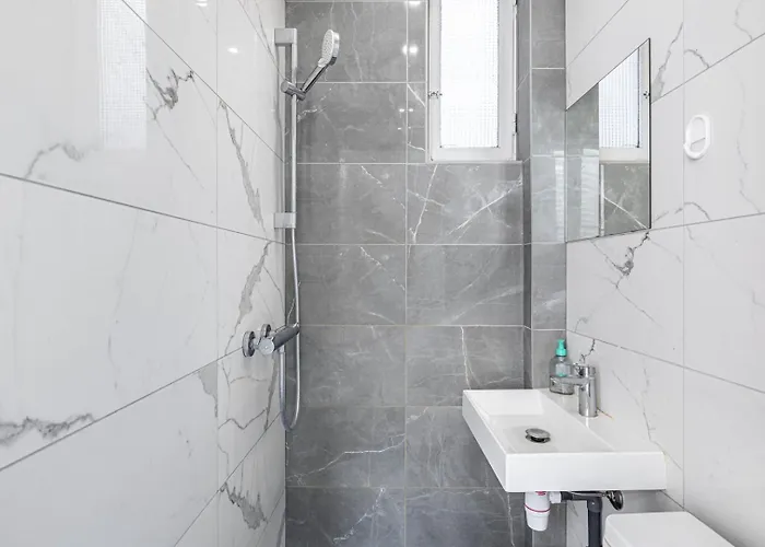 Guestready - Sunlit Serenity Near Montmartre Parijs